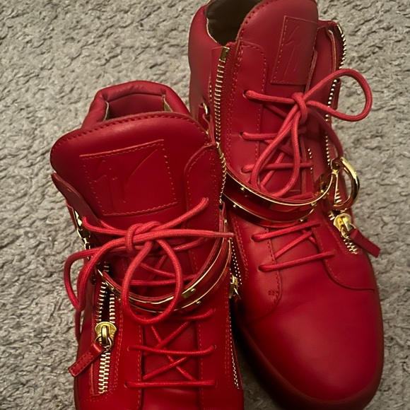 Red and Gold Giuseppe Zanotti size 14 excellent condition - Picture 4 of 5